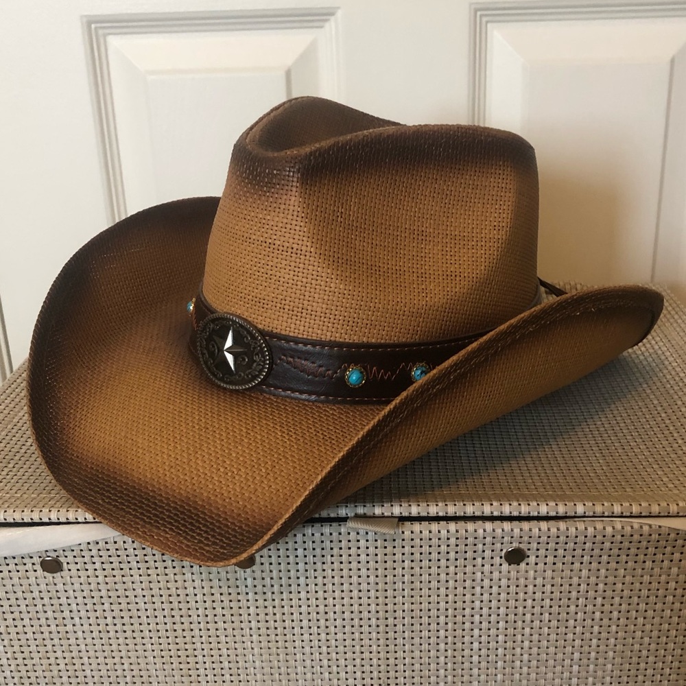 Cowgirl hat! 🐄